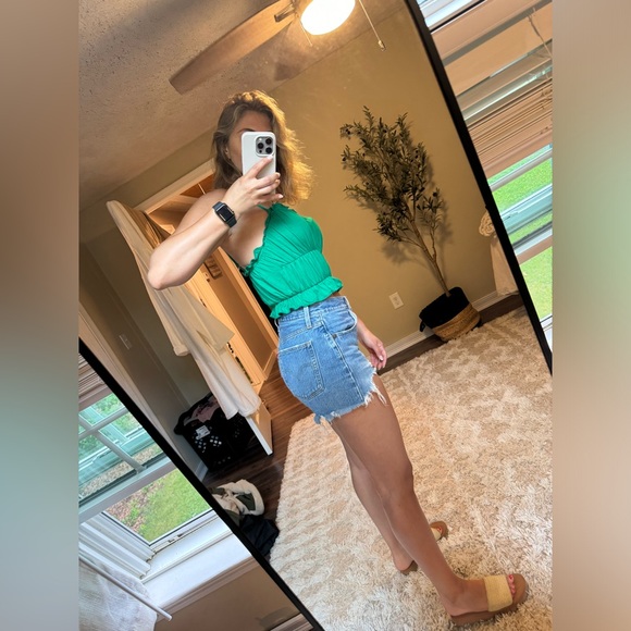 Levi’s Jean shorts gently worn - Picture 2 of 5